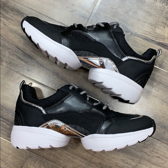 MICHAEL KORS OCTAVIA TRAINER TECH CANVAS BLACK - Picture 7 of 16